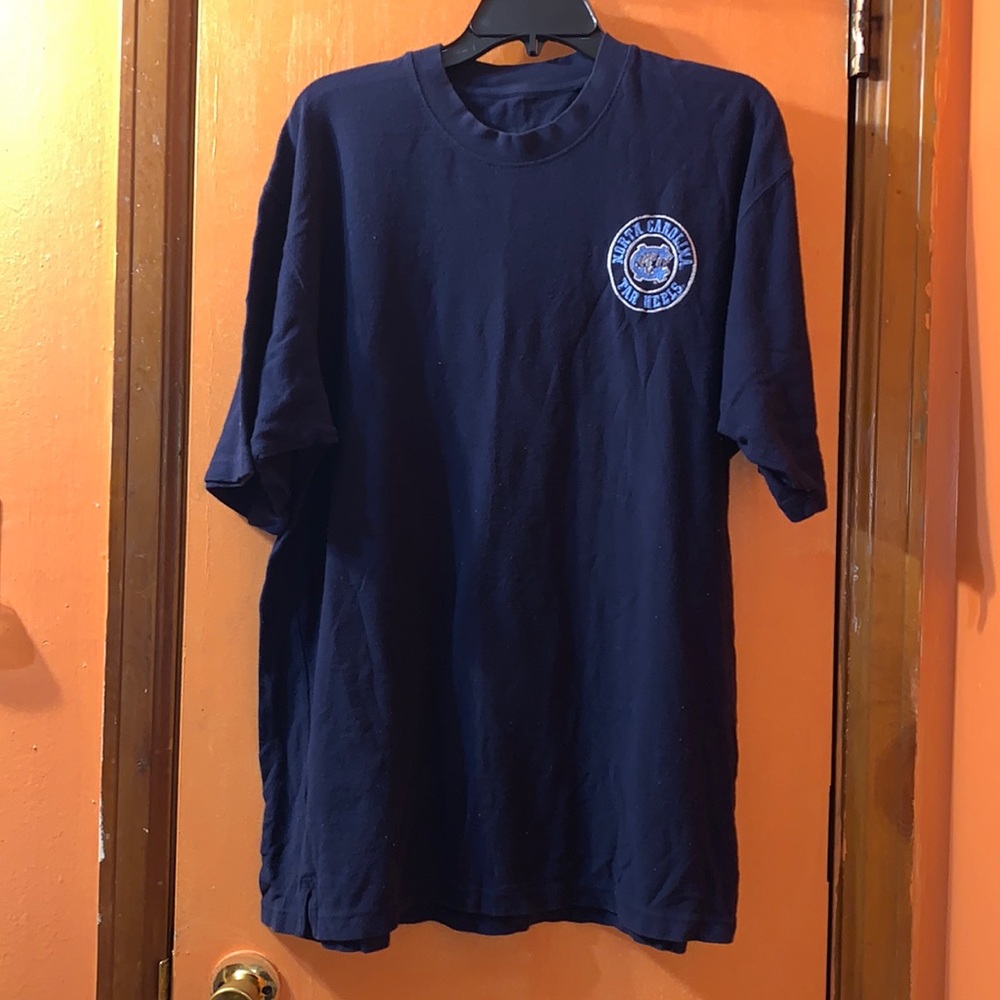 *4 items for $25* NORTH CAROLINA TAR HEELS T-Sheet p2p 23 1/2 inches unisex